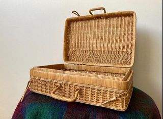 Vintage wicker Picnic basket suitcase