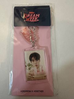 (Category: ) located in . Submitted by yeonjunluv (Listing ID 1299068801, Image 1). Description: .