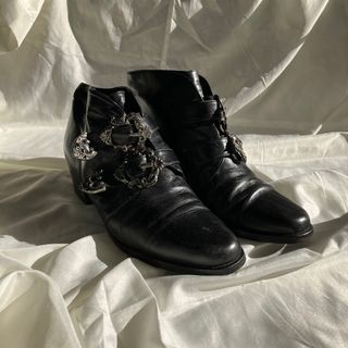 23cm | stuart weitzman | black leather vintage buckled boots | coquette y2k cyber grunge