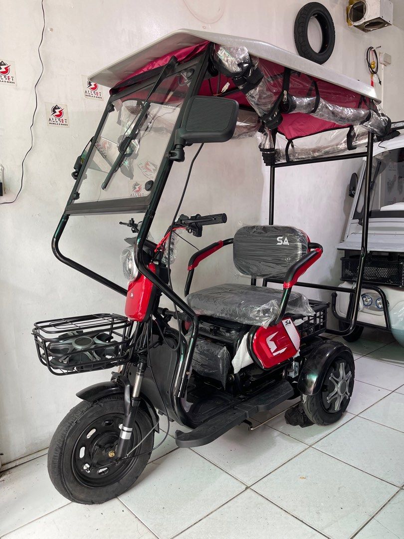 3 wheels ebikes (Category: Billiards and Bowling) located in Quezon City. Submitted by brandmanila (Listing ID 1296273285, Image 1). Description: 3 wheels 800watts 48v20mah.