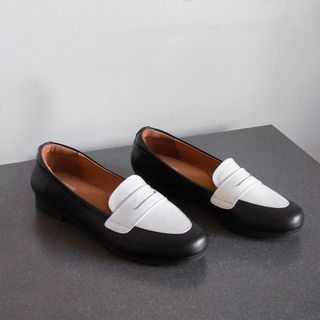 Andante Black and White Penny Loafers (SRP 3K)