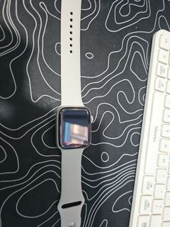 Apple Watch SE GPS Starlight 44mm