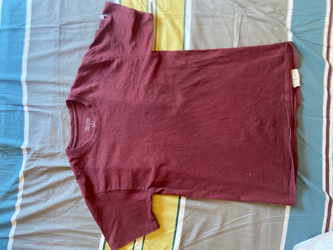 ASPACK!! Authentic Plain Champion Tees (Category: Tshirts & Polo Shirts ) located in Quezon City. Submitted by geebui (Listing ID 1296271363, Image 3). Description: 2pcs Plain Champion Shirts Both Authentic Dimensions: M and XL on tag 20x28 23x30 Condition: Both 9.5/10 (As New both) Sobrang puti pa nung white. No issue both. RFS: Declutter 400 each if split.