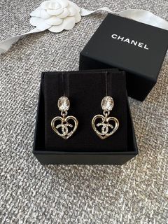 Authentic Chanel 23C Cc Heart Dangling Earrings Crystals LGHW