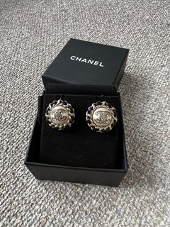 Authentic Chanel B21 CC Earrings Round Leather Chain