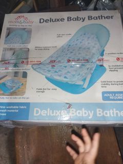 Baby company branded bath tub beand new