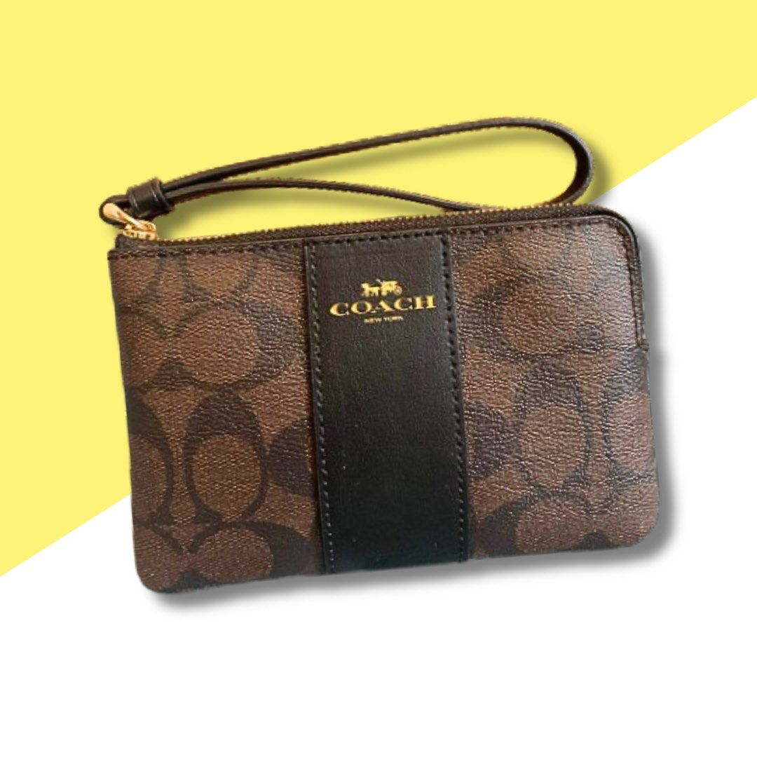 Bnew Coach Wristlet Small (Category: Luxury Bags & Wallets) located in Cagayan de Oro. Submitted by borse_de_amore (Listing ID 1296316154, Image 1). Description: Bnew Coach Wristlet Small Guaranteed Fresh & Orig Frm US Complete w/ Box, Paperbag & Cards perfect panregalo 🏷️2,880.