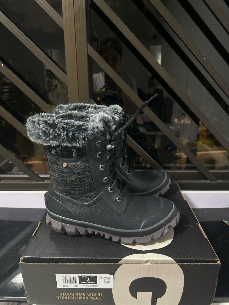 Bogs Arcata Knits Winter Boots sz 7 Women s Fashion Footwear Boots on Carousell