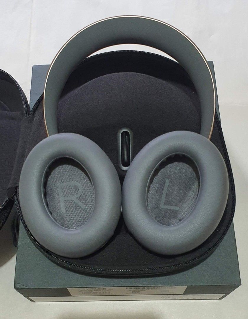 Bose Noise Cancelling Headphones 700 Eclipse w/ charging case (Category: Headphones & Headsets) located in Manila. Submitted by mikeesonlinestore (Listing ID 1296400917, Image 2). Description: ‼️ PLEASE READ BEFORE INQUIRING ‼️ Bose Noise Cancelling Headphones 700 Eclipse Limited Edition ***also available in black, soapstone white and silver ✅ like new to very good condition and no issues. was never used personally. ✅These are former display unit