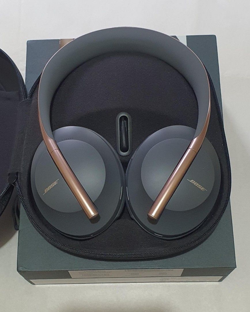 Bose Noise Cancelling Headphones 700 Eclipse w/ charging case (Category: Headphones & Headsets) located in Manila. Submitted by mikeesonlinestore (Listing ID 1296400917, Image 1). Description: ‼️ PLEASE READ BEFORE INQUIRING ‼️ Bose Noise Cancelling Headphones 700 Eclipse Limited Edition ***also available in black, soapstone white and silver ✅ like new to very good condition and no issues. was never used personally. ✅These are former display unit