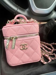 (Category: ) located in . Submitted by twinkle_confetti (Listing ID 1296276694, Image 1). Description: .