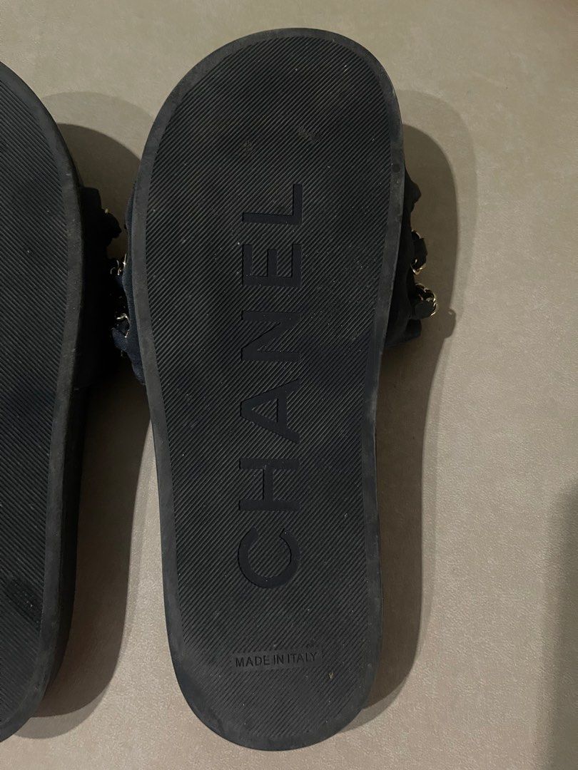 Chanel slipon (Category: Flats & Sandals) located in Pasay City. Submitted by ccpetitte (Listing ID 1296346629, Image 2). Description: Preowned Comes in box and dustbags Size 8.