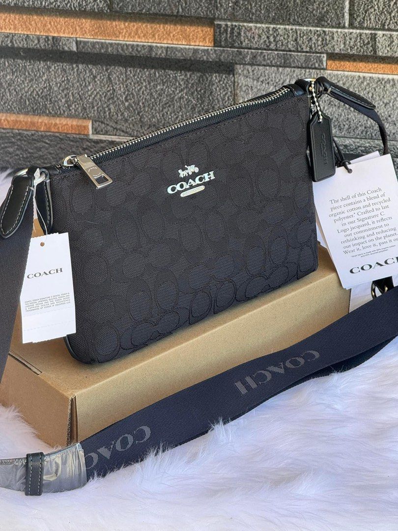 Coach crossbody (Category: Luxury Bags & Wallets) located in Mandaluyong City. Submitted by stuffnmore (Listing ID 1296365870, Image 2). Description: coach crossbody pwede sya unisex pinas onhand kasyang kasya ang promax kahit dalawa pa inclusion tag polybag and carecard guaranteed original and new approx dimension 9”L x 6”H.