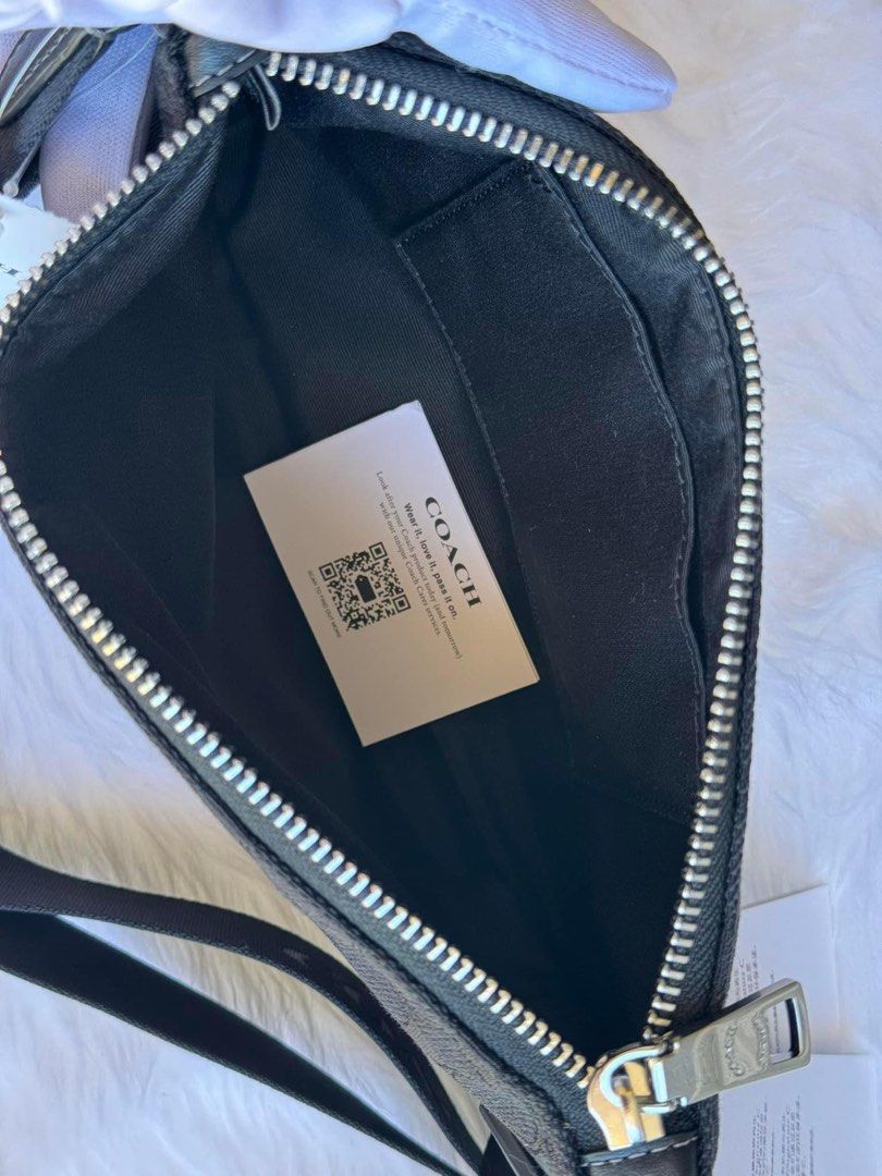 Coach crossbody (Category: Luxury Bags & Wallets) located in Mandaluyong City. Submitted by stuffnmore (Listing ID 1296365870, Image 3). Description: coach crossbody pwede sya unisex pinas onhand kasyang kasya ang promax kahit dalawa pa inclusion tag polybag and carecard guaranteed original and new approx dimension 9”L x 6”H.