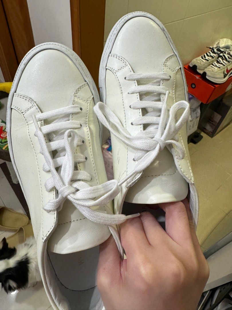 Common projects （分類：鞋及波鞋）位於 Hong Kong。 由 hmhhmh 提交（商品編號 1296352739，圖片 2）。簡介： 鞋面輕度氧化。