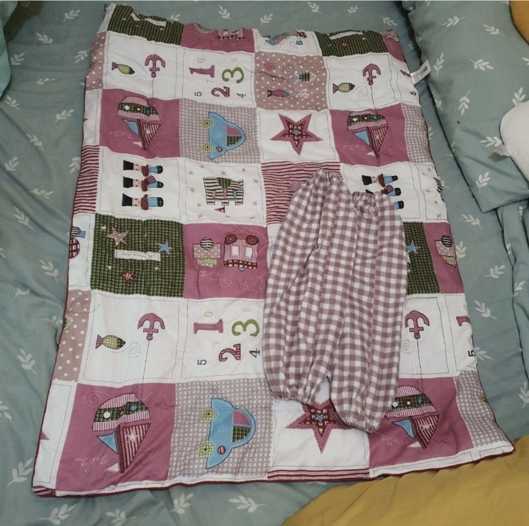 Crib bedding set, crib bumper, baby comforter (Category: Cots & Cribs) located in Baguio. Submitted by j.palette (Listing ID 1262054438, Image 2). Description: includes 2 sets set 1 crib bumper 2 baby comforter 2 bolster case set 2 reversible comforter 2 bolster case shop ee check out for COD, additional 7.5%.
