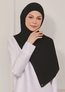 (Category: ) located in . Submitted by naziahamien (Listing ID 1296390036, Image 1). Description: .