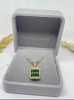 Emerald square pendant gold necklace with box