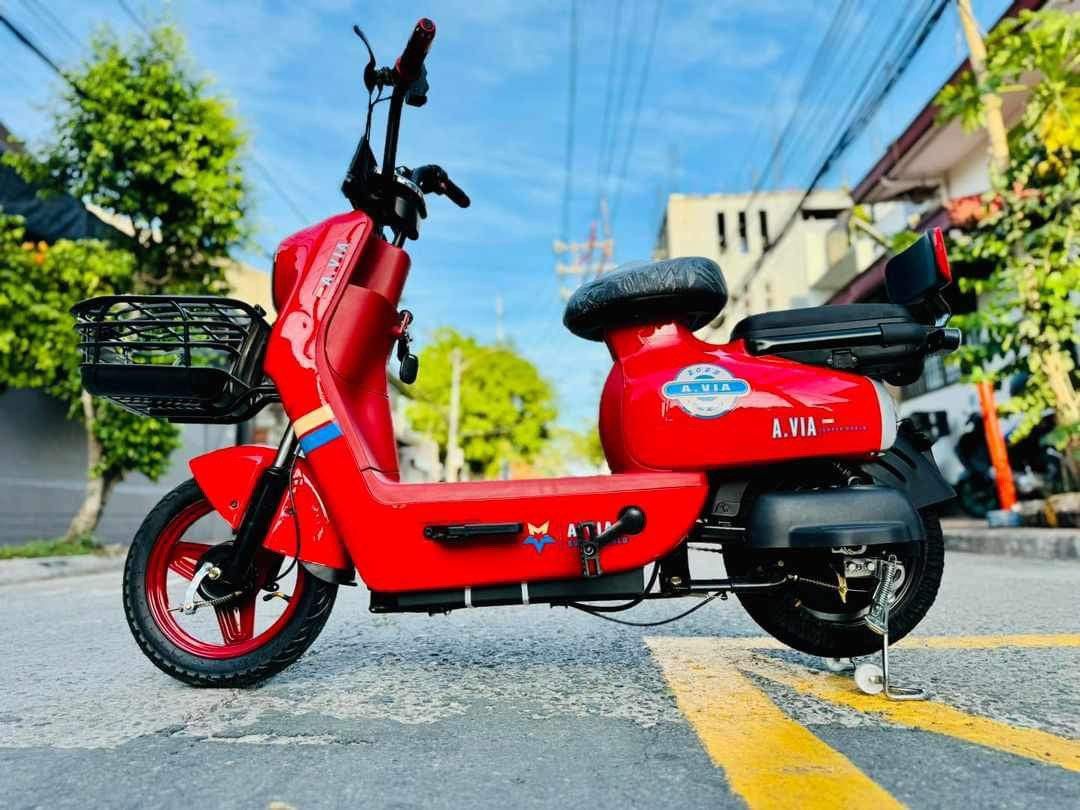 FAXXO 2WHEELS EBIKE (Category: Bicycles) located in Marikina City. Submitted by keionlines85428 (Listing ID 1296315095, Image 3). Description: FAXXO 2 WHEELS E-BIKE 😍 ₱13,000 👌🏼 FREE HELMET FREE ASSEMBLE & DEMO WITH CERTIFICATE OF OWNERSHIP SPECIFICATIONS: ▪️Digital Gauge Panel (Speed, Battery, Signal light) ▪️48V12Ah (SLA Battery) ▪️350 Watts Brushless Hub Motor ▪️30-40km Range ▪️35-40kph Speed ▪️14"x2.50" Tubeless Tire ▪️120kg Load capacity 