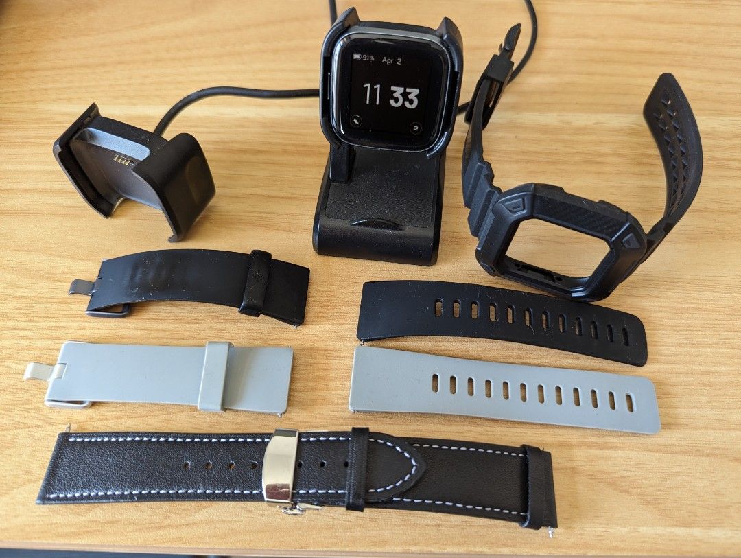 Versa fitbit straps on sale