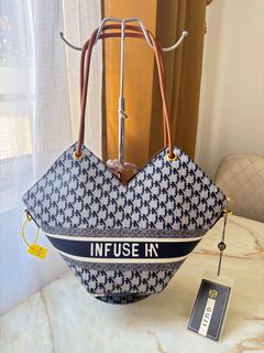(Category: ) located in . Submitted by preloved_nvs (Listing ID 1296341303, Image 1). Description: .