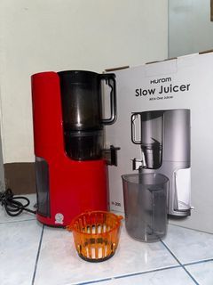 Hurom H200 Perfect Self Chopping Easy Clean Slow Juicer