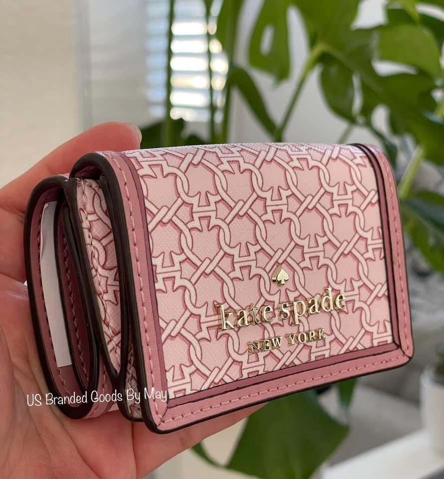 Kate Spade Micro Tri-fold Wallet (Category: Luxury Bags & Wallets) located in San Pedro. Submitted by byeve (Listing ID 1296314981, Image 2). Description: FREE SHIPPING Will be shipped from the US Authentic Kate Space Money Back Guaranteed if proved fake .