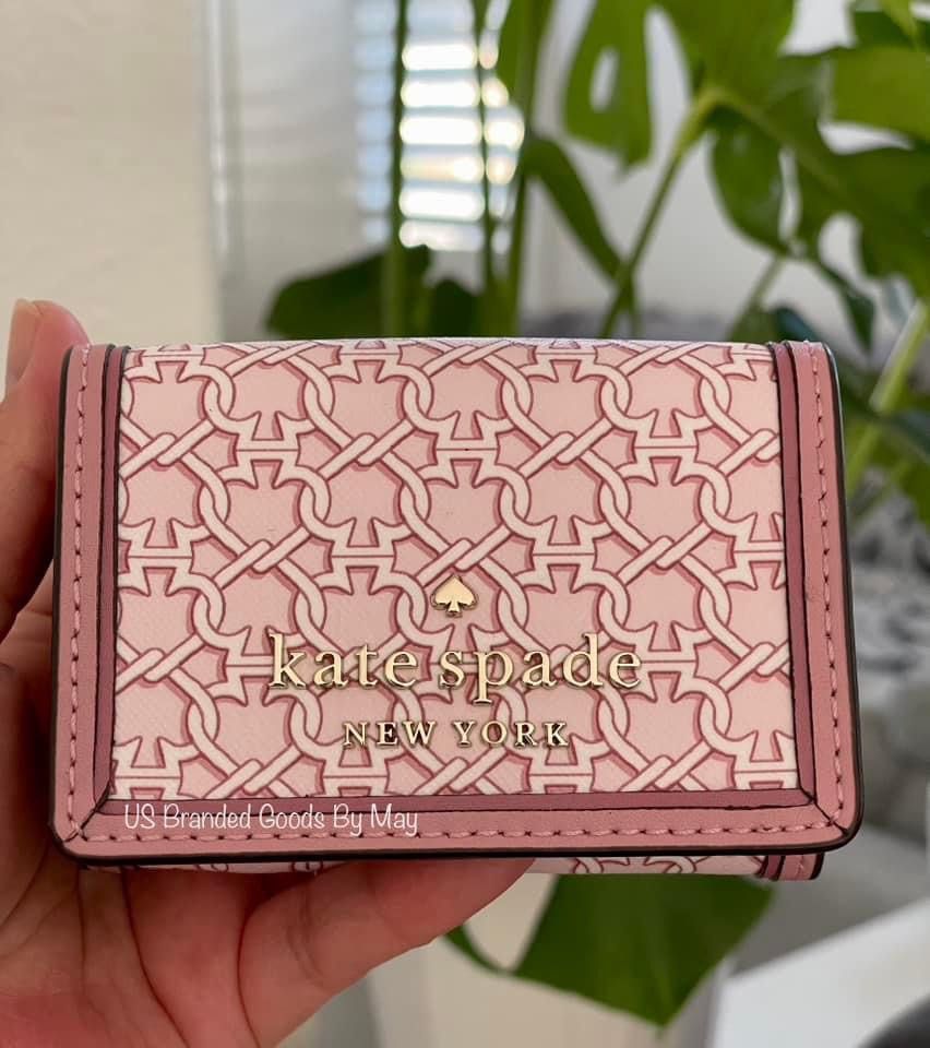 Kate Spade Micro Tri-fold Wallet (Category: Luxury Bags & Wallets) located in San Pedro. Submitted by byeve (Listing ID 1296314981, Image 1). Description: FREE SHIPPING Will be shipped from the US Authentic Kate Space Money Back Guaranteed if proved fake .