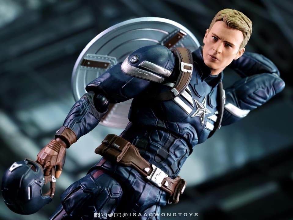 MAFEX CAPTAIN AMERICA (Stealth Suit) No.202, Hobbies & Toys