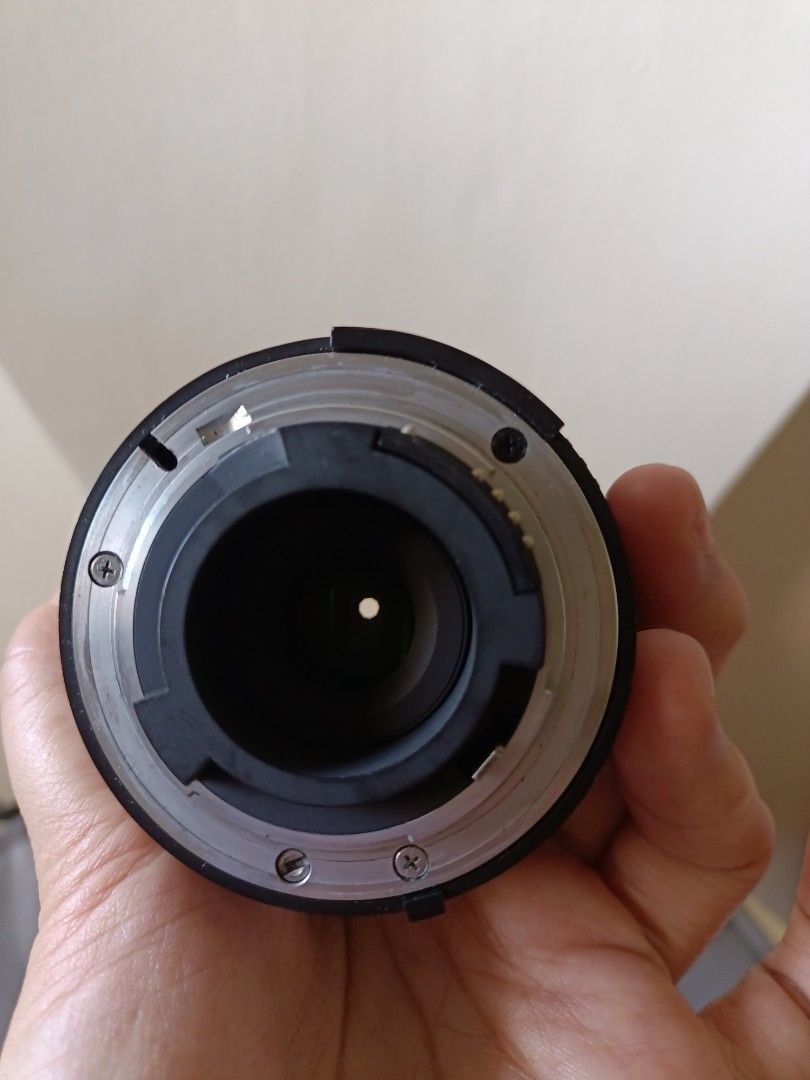 Nikon 28-70mm 1:3.5-4.5D (Category: Lens & Kits) located in Mandaluyong City. Submitted by diynanay (Listing ID 1296309278, Image 3). Description: Nikon Nikkor lens from Japan. pristine condition. price is slightly negotiable.