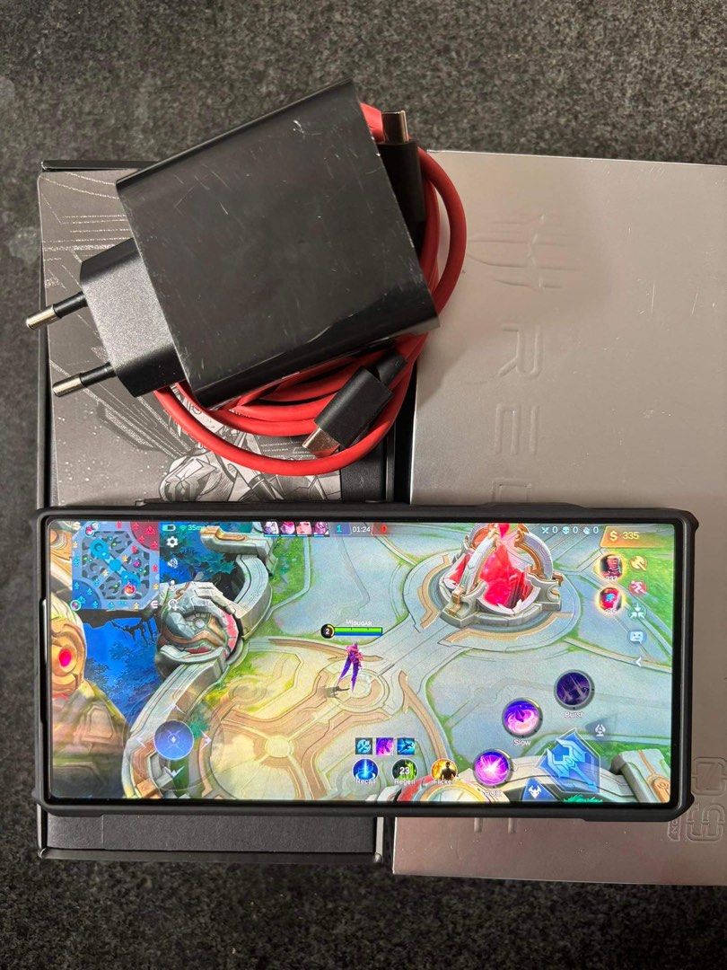 Nubia Redmagic 9 Pro (Category: Android Others) located in Manila. Submitted by beatricepicache (Listing ID 1296377485, Image 3). Description: For sale or Swap: ROG 8 Redmagic 9pro sleet 12/256 Binili sa sm north with receipt 1month pa lang Price: 40k negotiable sa sure buyer Freebies: Xundd case Xundd hydrogel Rfs: upgrade to laptop Area: Sampaloc manila .