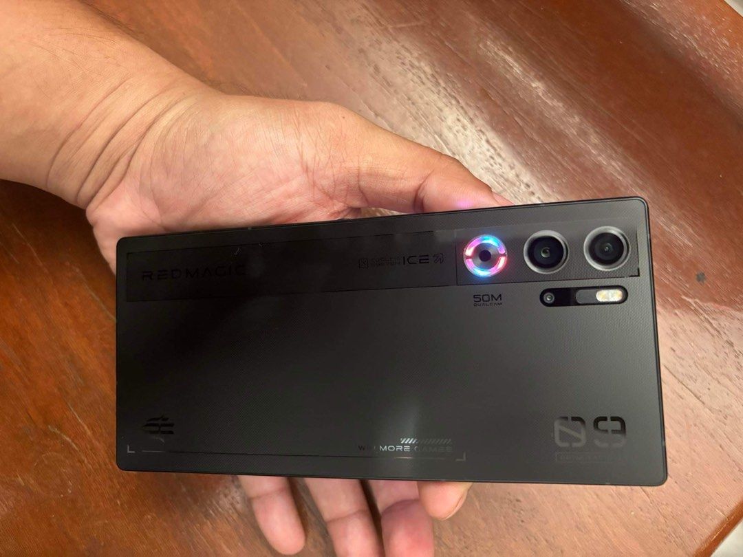 Nubia Redmagic 9 Pro (Category: Android Others) located in Manila. Submitted by beatricepicache (Listing ID 1296377485, Image 1). Description: For sale or Swap: ROG 8 Redmagic 9pro sleet 12/256 Binili sa sm north with receipt 1month pa lang Price: 40k negotiable sa sure buyer Freebies: Xundd case Xundd hydrogel Rfs: upgrade to laptop Area: Sampaloc manila .