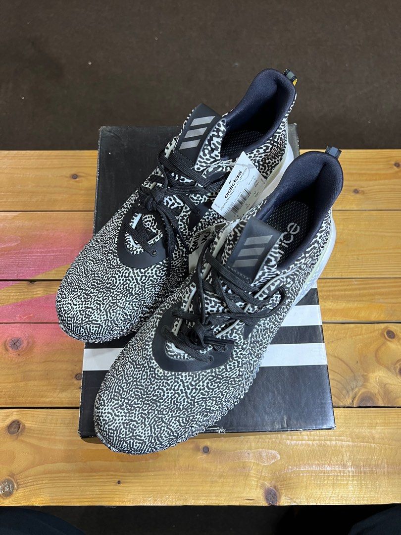 ORIGINAL BRAND NEW ADIDAS ALPHABOUNCE M ARAMIS