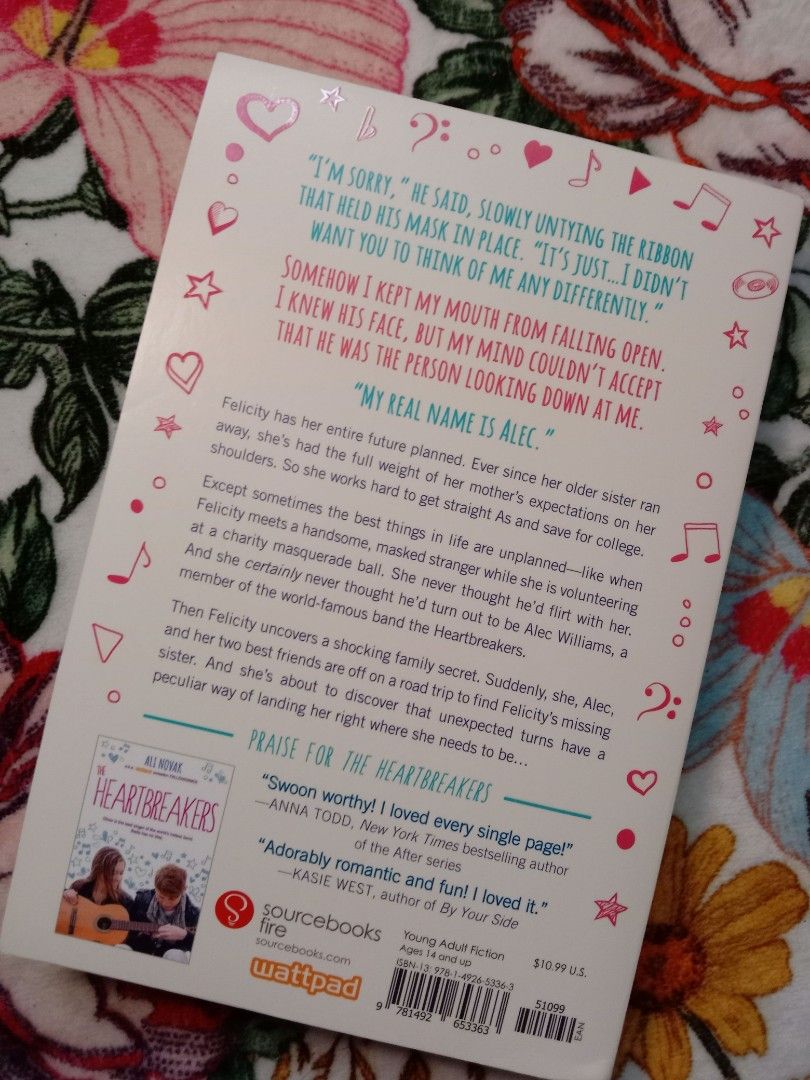 PAPER HEARTS ALI NOVAK, Hobbies & Toys, Books & Magazines, Storybooks