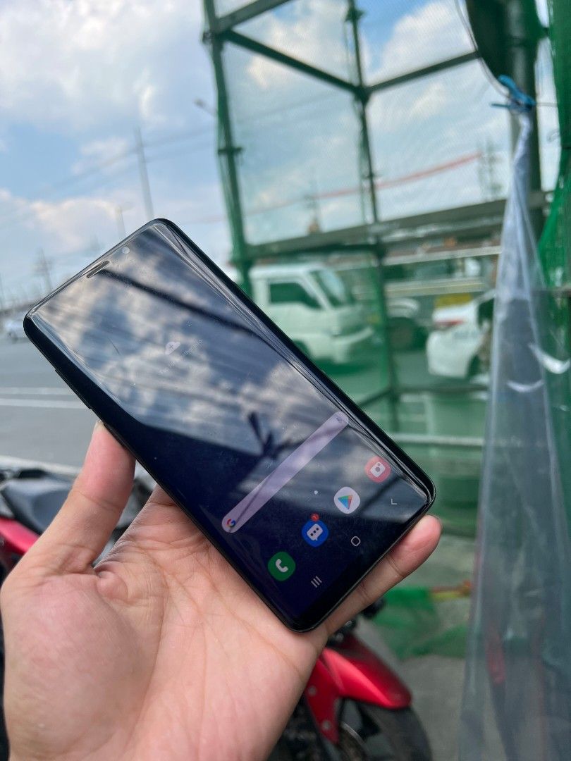 Samsung S9 plus 128gb (Category: Samsung) located in Quezon City. Submitted by mubrogadgets (Listing ID 1296396562, Image 1). Description: SAMSUNG S9 PLUS ₱ 5800 WE ACCEPT CASH ON DELIVERY VIA LBC IN ALL PART OF PHILLIPINES AND LALAMOVE FOR IN METRO MANILA SAGOT NYO PO SHIPPING FEE no issue may slight amoled burn na 128gb/6gb ram👍 4G LTE-A (6CA) Cat18 🙀 Chipset Exynos 9810 (10 nm) Octa-core GPU Mali-G72 MP18 OS Android 9.0 (Pie) Card slot micro