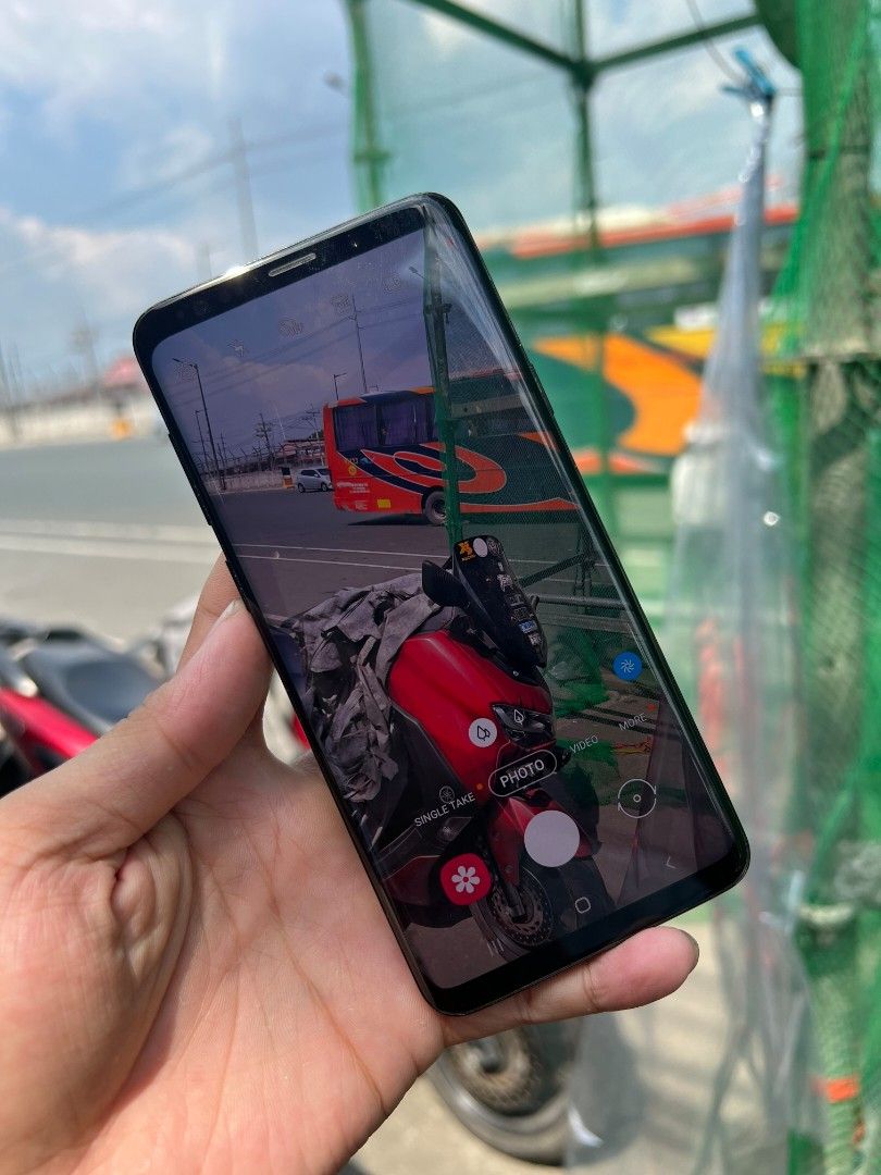Samsung S9 plus 128gb (Category: Samsung) located in Quezon City. Submitted by mubrogadgets (Listing ID 1296396562, Image 2). Description: SAMSUNG S9 PLUS ₱ 5800 WE ACCEPT CASH ON DELIVERY VIA LBC IN ALL PART OF PHILLIPINES AND LALAMOVE FOR IN METRO MANILA SAGOT NYO PO SHIPPING FEE no issue may slight amoled burn na 128gb/6gb ram👍 4G LTE-A (6CA) Cat18 🙀 Chipset Exynos 9810 (10 nm) Octa-core GPU Mali-G72 MP18 OS Android 9.0 (Pie) Card slot micro