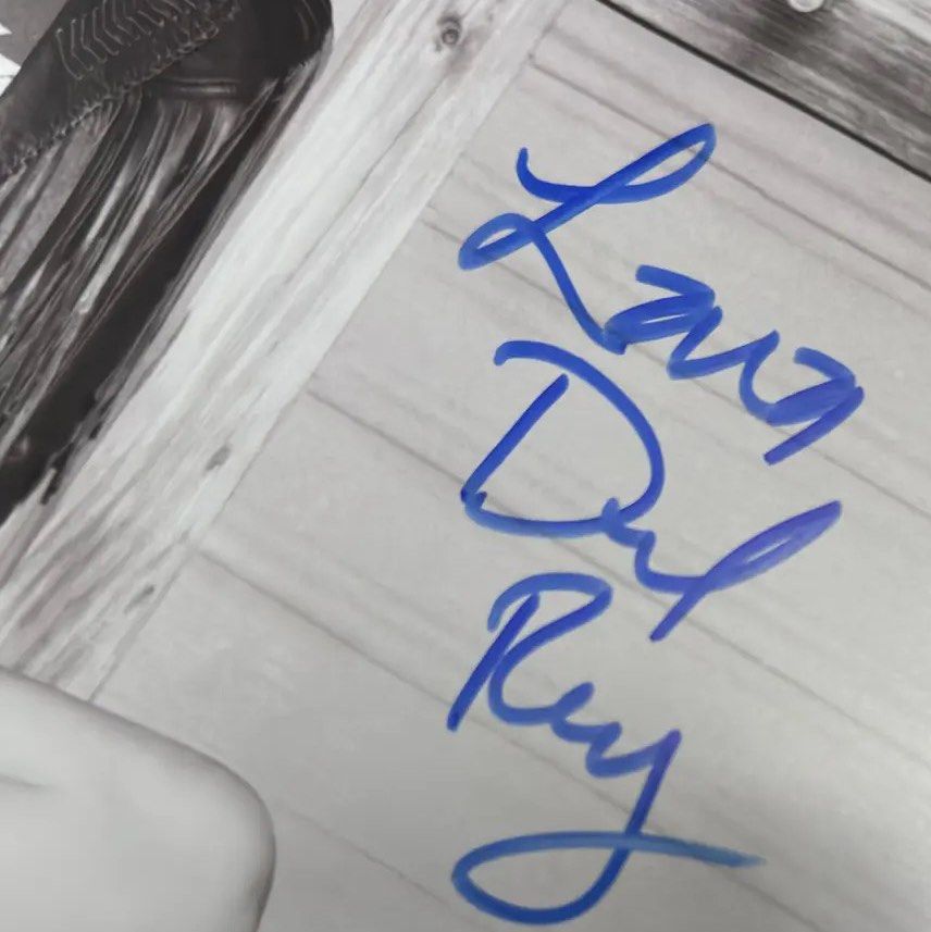 SIGNED] Lana Del Rey – Chemtrails Over The Country Club Store