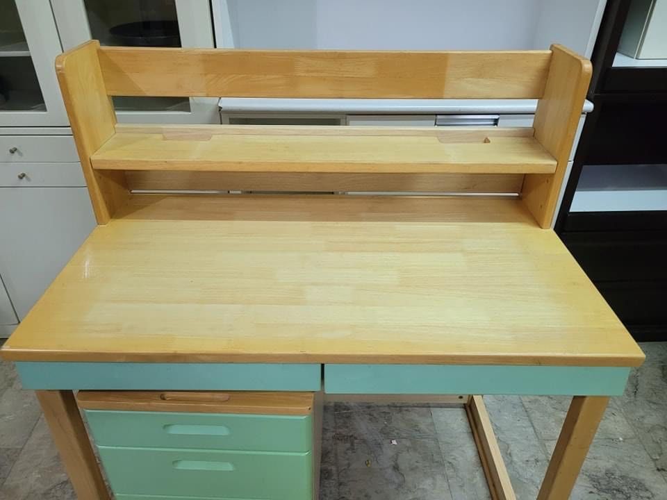 Study table set Japan surplus (Category: Tables & Sets) located in Manila. Submitted by Hezcki (Listing ID 1296310310, Image 3). Description: .