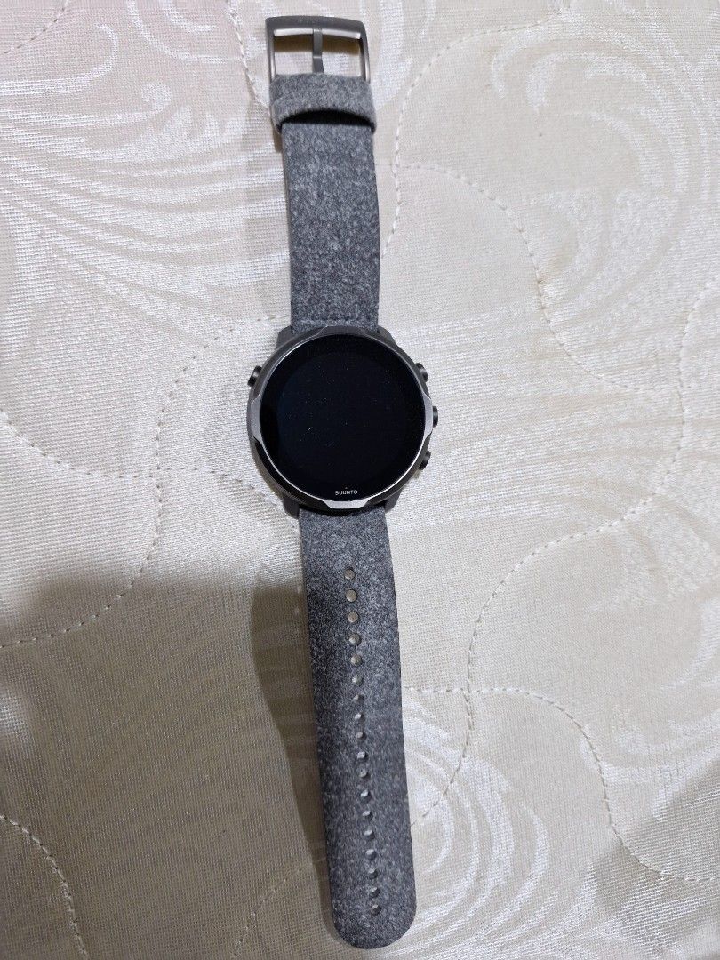 SUUNTO 7 titanium stone gray, Women's Fashion, Watches