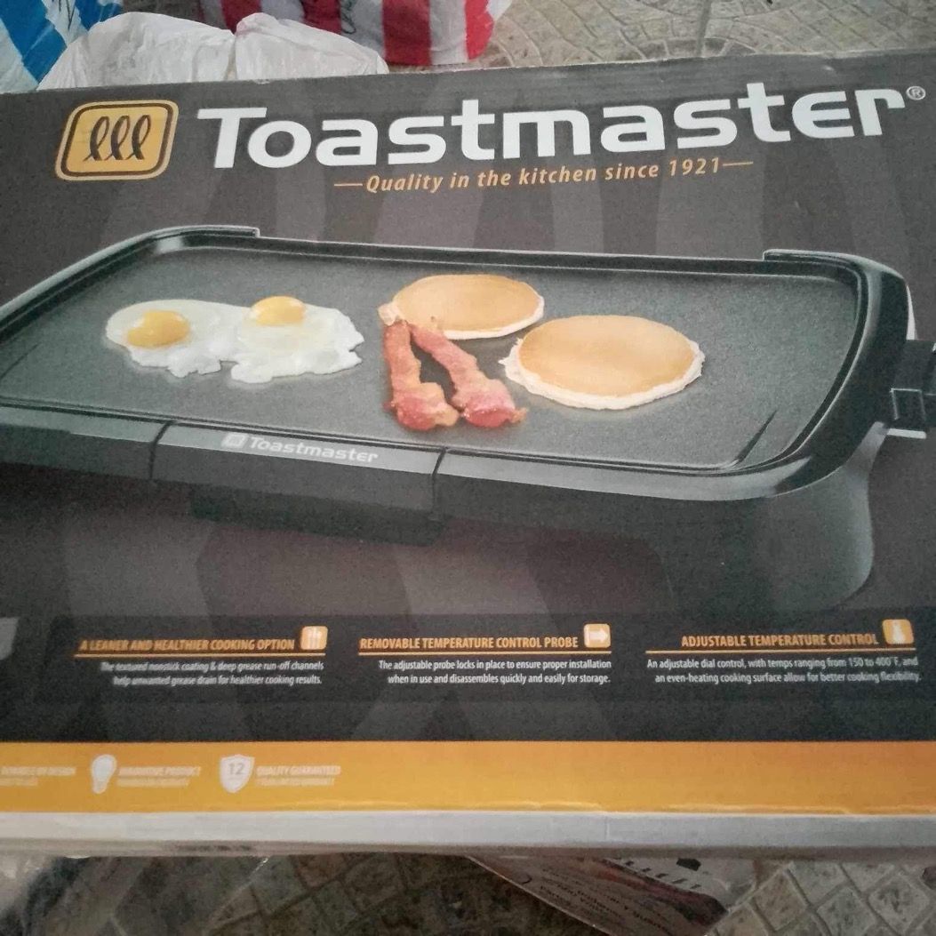 toastmaster electric griddle (Category: BBQ, Grills & Hotpots) located in Manila. Submitted by izogie91 (Listing ID 1296238561, Image 1). Description: toastmaster electric non stick griddle made in the USA bought for 49 usd decluttering selling for 800 pesos only! .