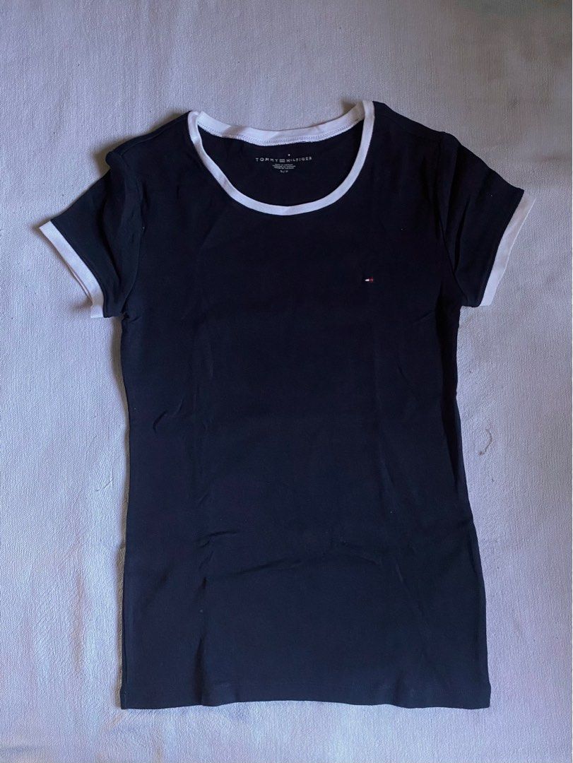 tommy hilfiger navy blue shirt (Category: Tshirts & Polo Shirts ) located in Pasig City. Submitted by ohclosetph (Listing ID 1296338894, Image 2). Description: - original tommy hilfiger brand - barely used 😭.
