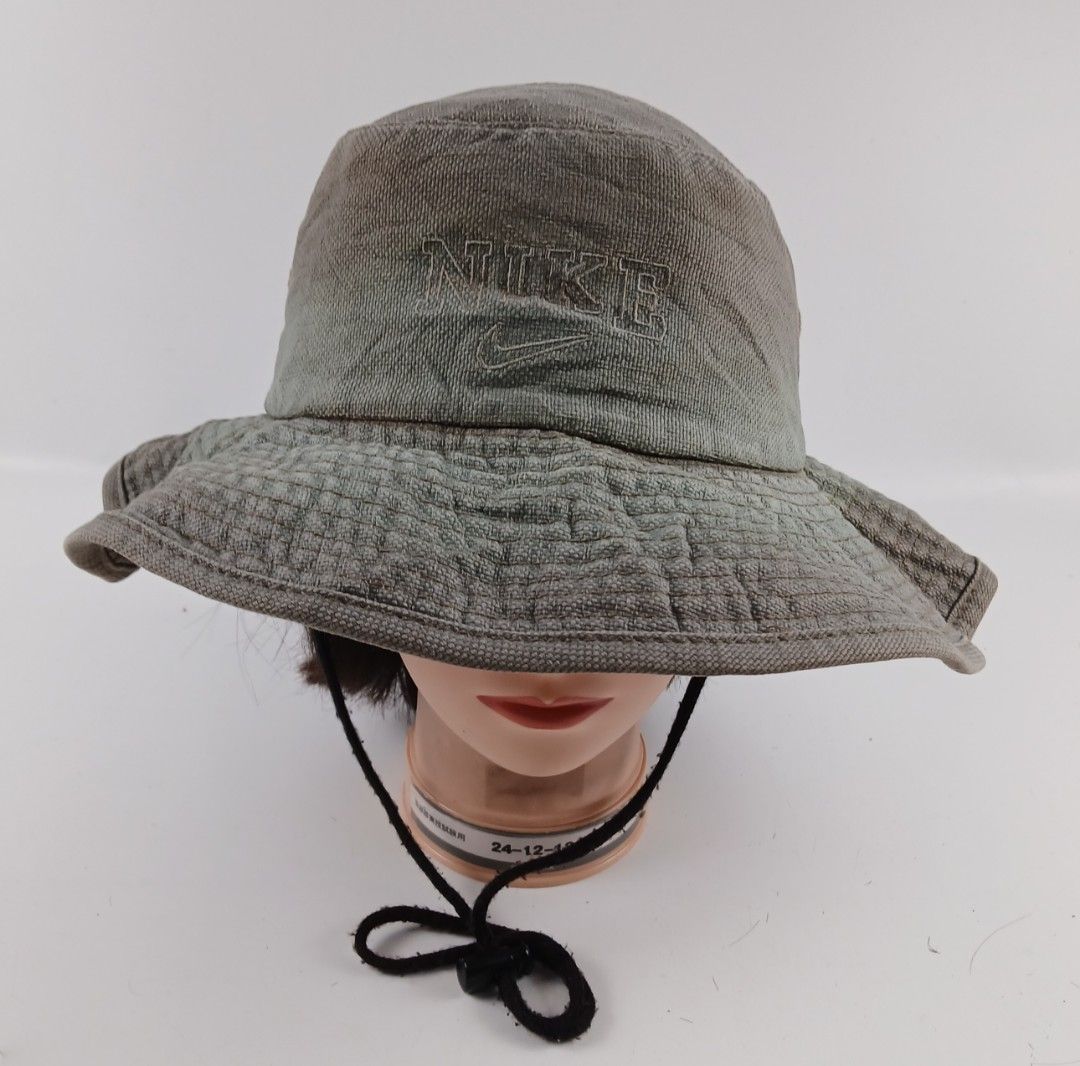 Topi bucket hat nike, Men's Fashion, Watches & Accessories, Cap & Hats on  Carousell