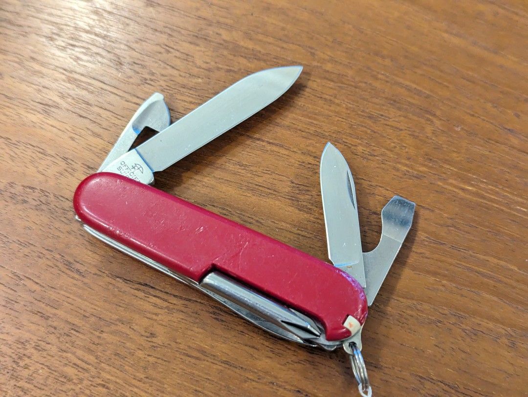 Macgyver victorinox best sale