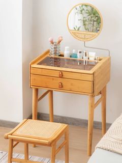 Woody Vanity Table and Chair