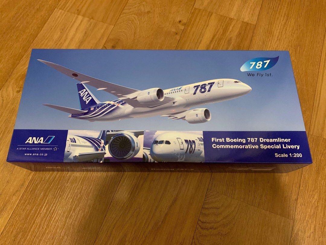 飛機模型diecast plane model Ana 全日空1:200 787-8 JA801A 1st to 