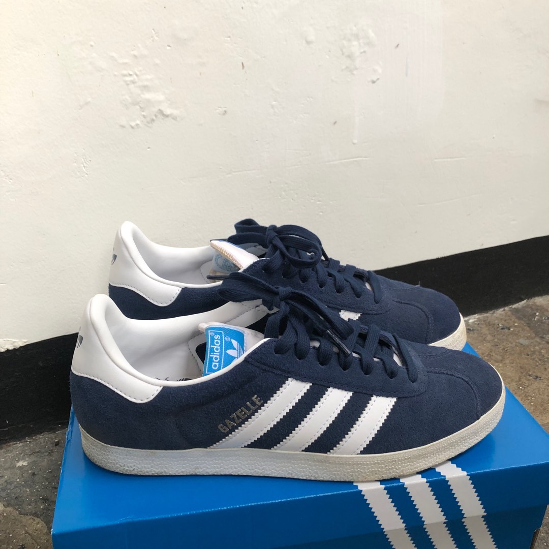 Adidas gazelle ii navy top