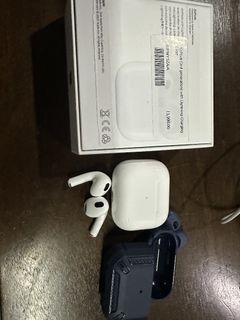 Airpods (3rd gen) with lightning charging case