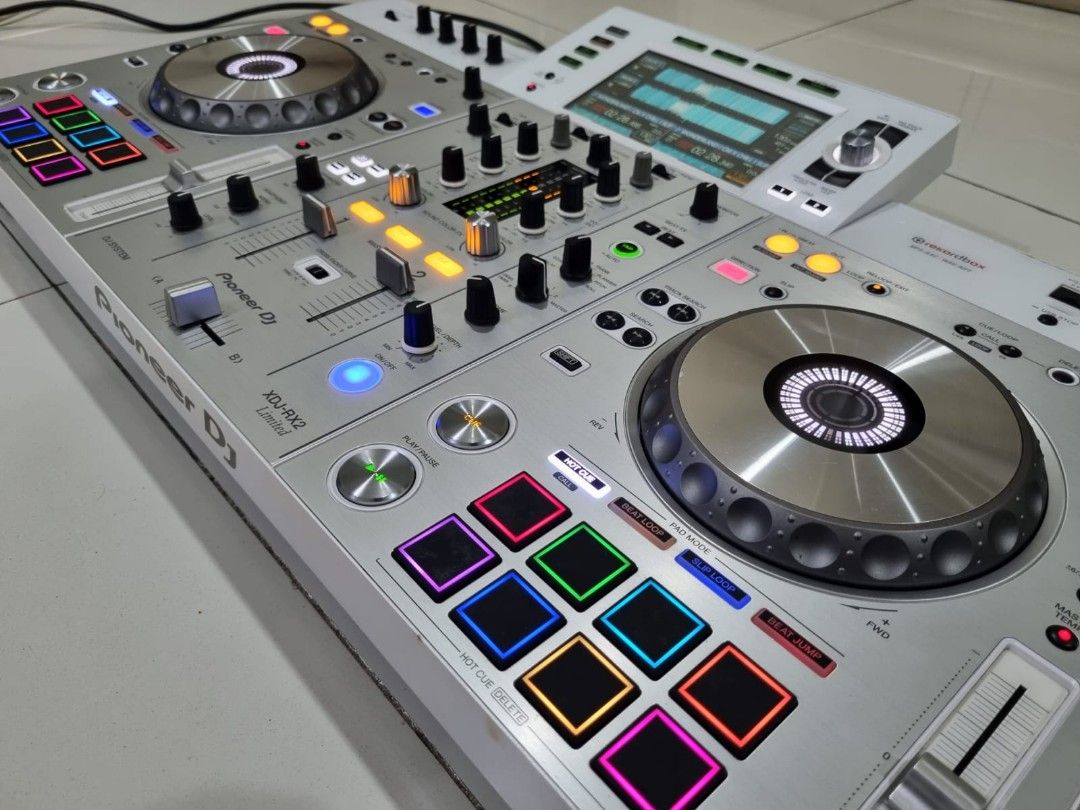 Alat DJ Pioneer XDJ RX2 White Limited Edition Touchscreen + Tas ...