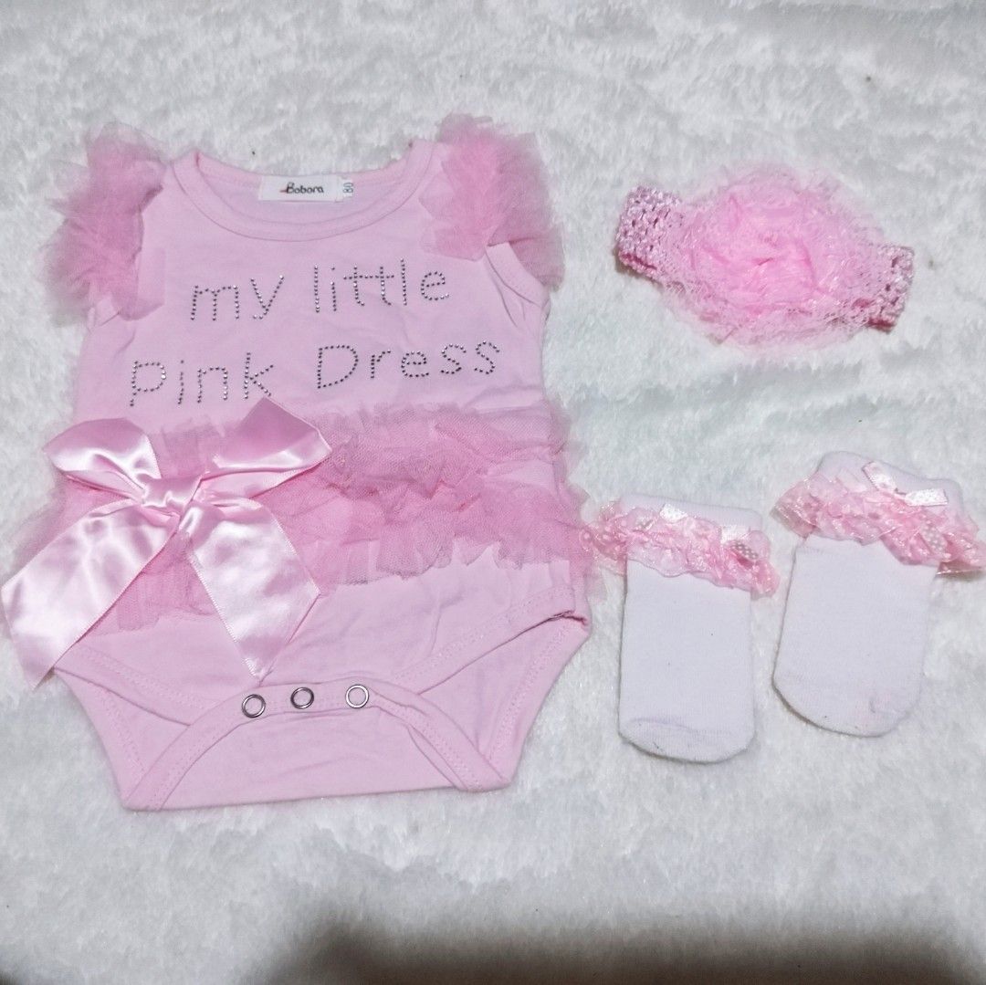 Baby Rompers +Socks +Headband 3pcs Set (Category: Babies & Kids Fashion) located in Manila. Submitted by justgc (Listing ID 1299214789, Image 2). Description: Baby Rompers +Socks +Headband 3pcs Set Baby Girl Onesie Clothes Lace Short Sleeve Newborn Infant Jumpsuits Set.
