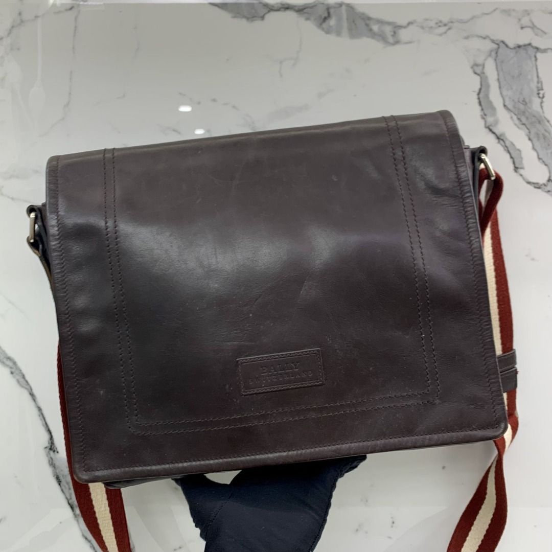 BALLY BROWN MESSENGER SHOULDER BAG 247015523 JO, Men's Fashion